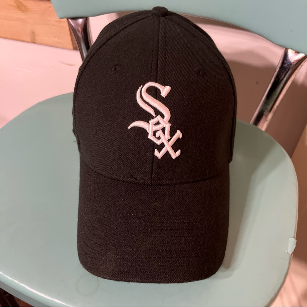 New Era Chicago White Sox Hat size M/L